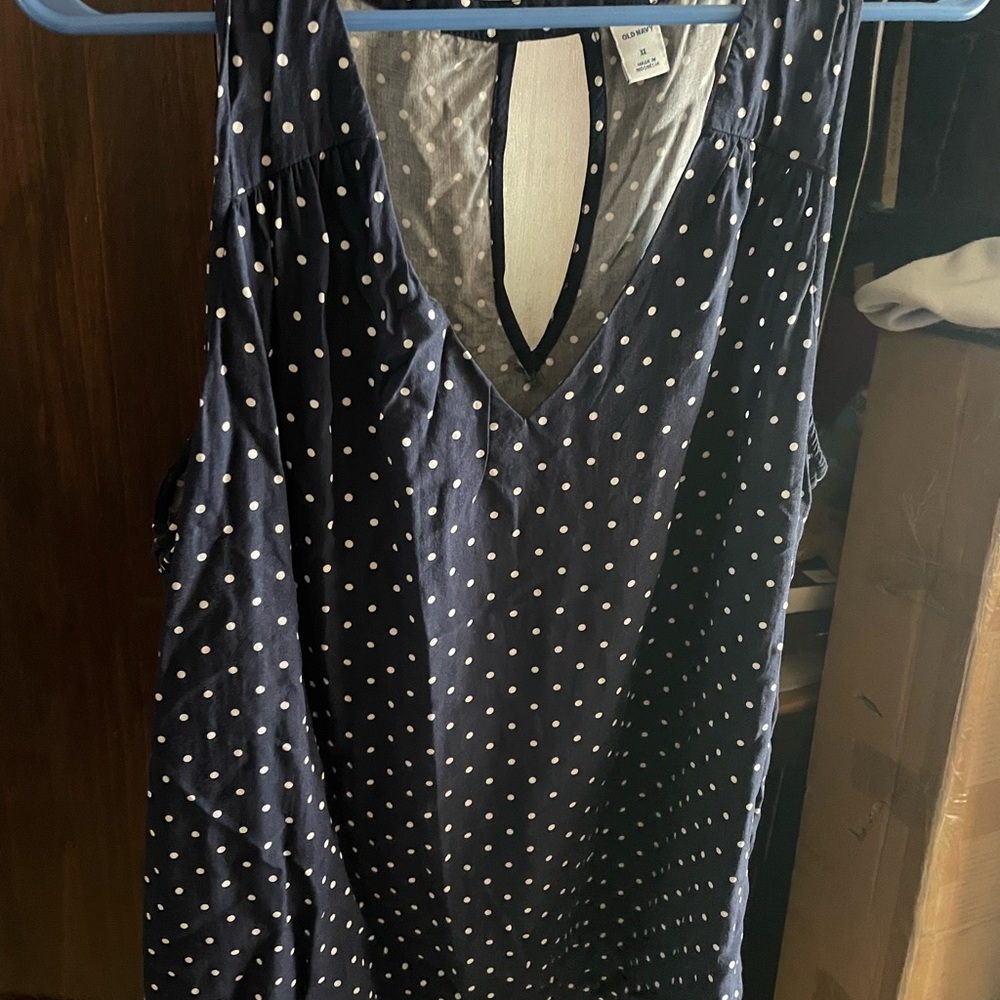 Back keyhole polka dot tank